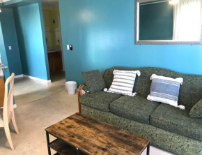 Royal Kuhio 1812 - 1BR with partial ocean view in the Heart of Waikiki with Free Parking!